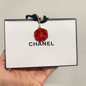 CHANEL Floral Pendant and box